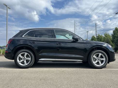 Used 2023 Audi Q5 2.0T Premium w/ Convenience Package AWD/4WD image 3