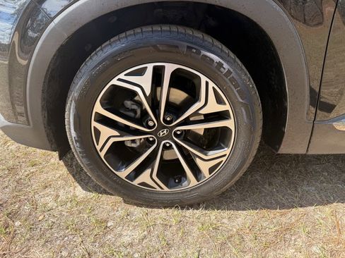 Used 2019 Hyundai Santa Fe Limited image 3