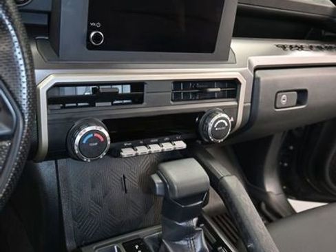Used 2024 Toyota Tacoma 4x4 Double Cab image 13