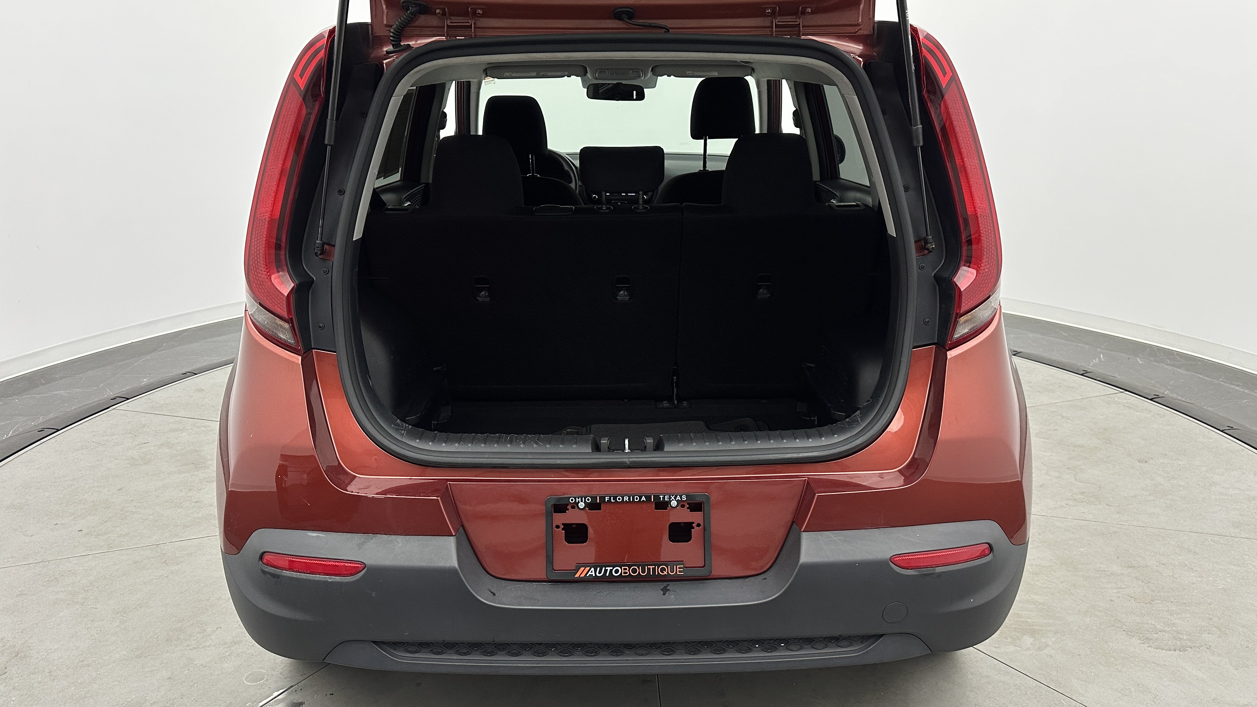 Used 2020 Kia Soul LX FWD image 29