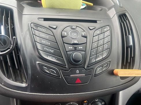 Used 2015 Ford Escape SE image 28