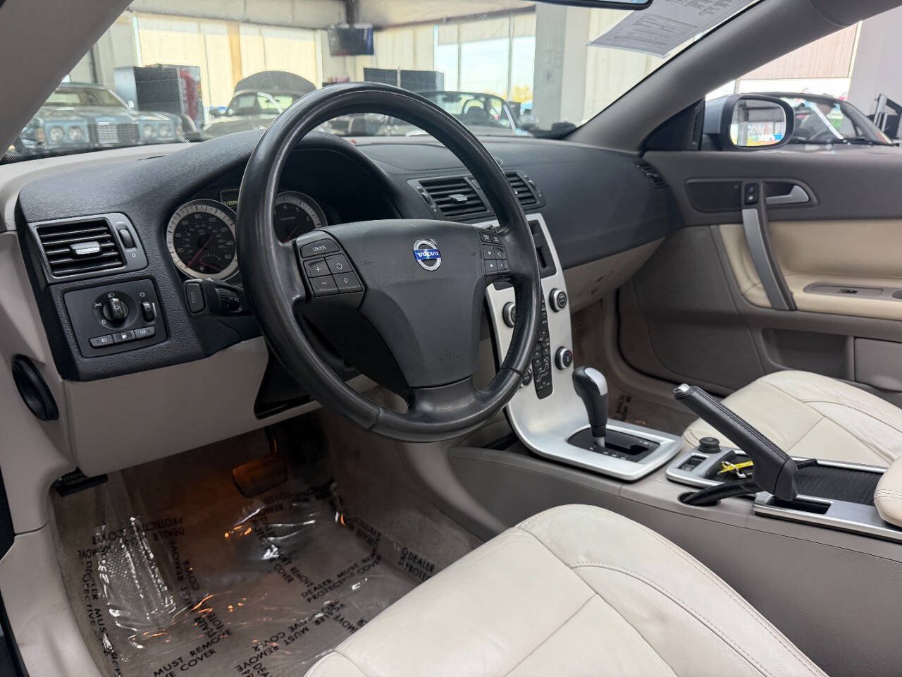 Used 2011 Volvo C70 T5 FWD image 16