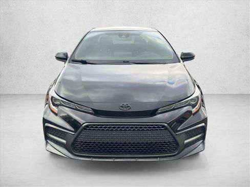 Used 2022 Toyota Corolla SE image 2