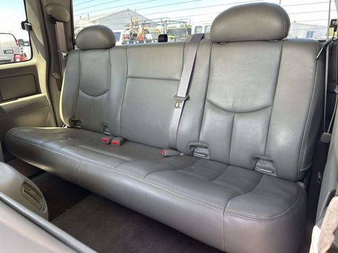 Used 2007 Chevrolet Silverado 1500 LT w/ Light Duty Power Package AWD/4WD image 21