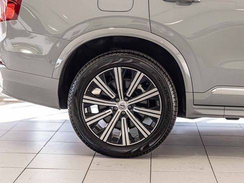 Used 2025 Volvo XC90 B6 Plus image 12
