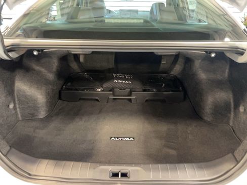 Used 2024 Nissan Altima 2.5 SR w/ SR Premium Package image 26
