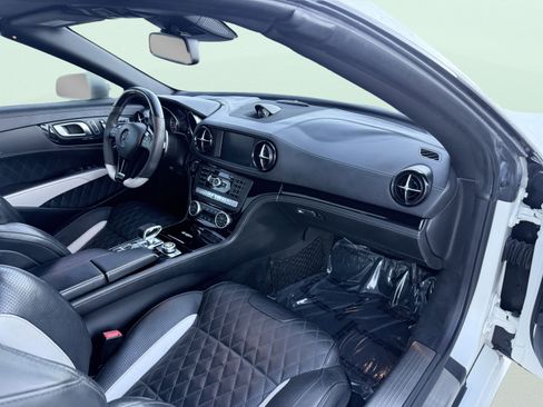 Used 2015 Mercedes-Benz SL 63 AMG image 27