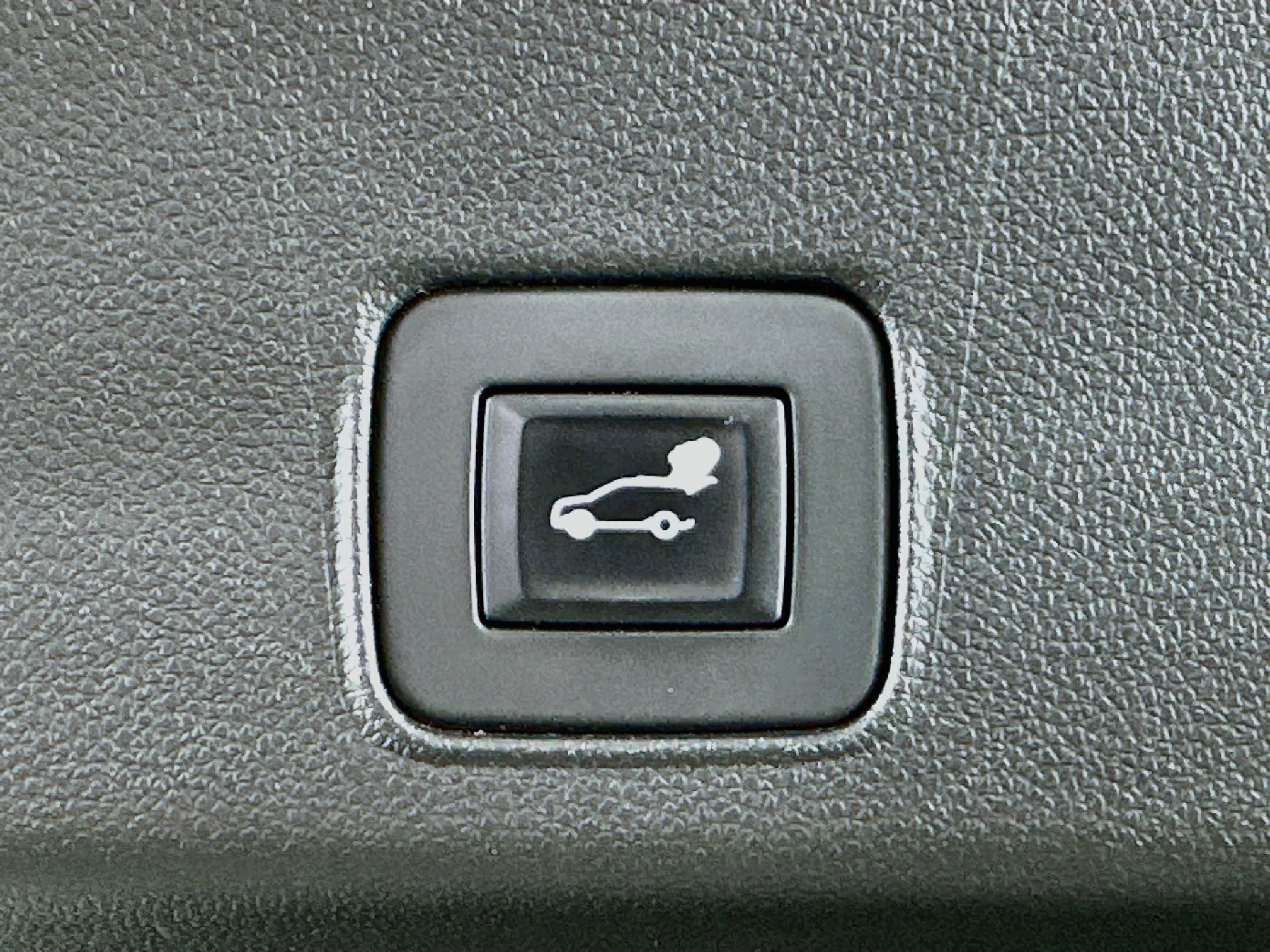 Used 2021 Chevrolet TrailBlazer RS w/ Sun and Liftgate Package AWD/4WD image 29