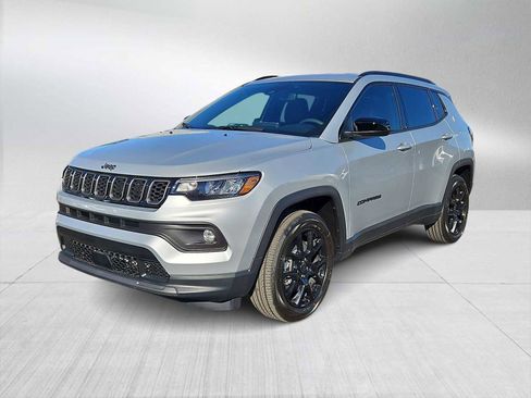 New 2026 Jeep Compass Latitude image 4