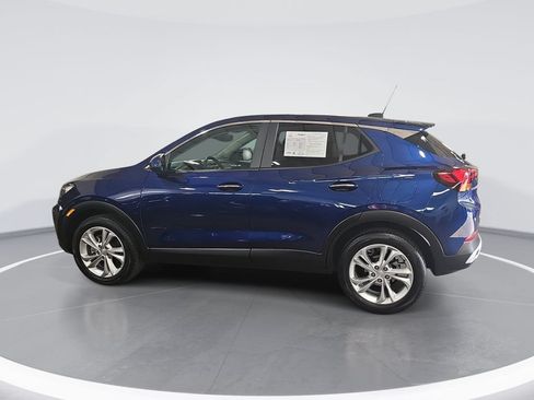 Used 2023 Buick Encore GX Preferred w/ Cold Weather Comfort Package FWD image 7