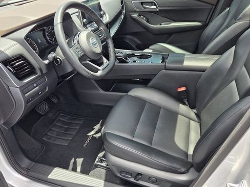 Used 2021 Nissan Rogue SV w/ Premium Package FWD image 9