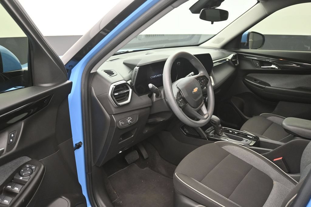 Used 2024 Chevrolet TrailBlazer LT FWD image 10
