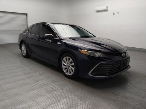 Used 2021 Toyota Camry LE w/ Carpet Mat Package (TMS) image 13