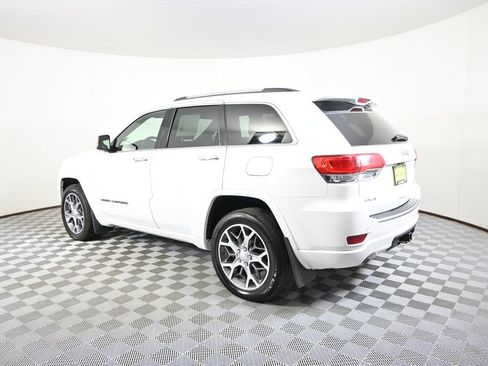 Used 2021 Jeep Grand Cherokee Overland AWD/4WD image 4