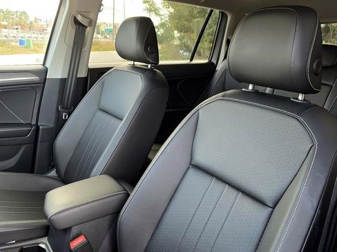 Certified 2022 Volkswagen Tiguan SE image 26
