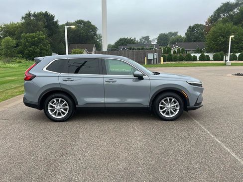 Used 2025 Honda CR-V EX-L image 2