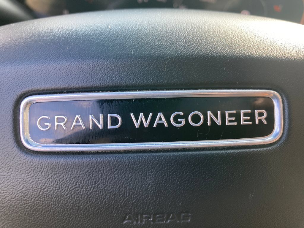 Used 2022 Jeep Grand Wagoneer Series III AWD/4WD image 28