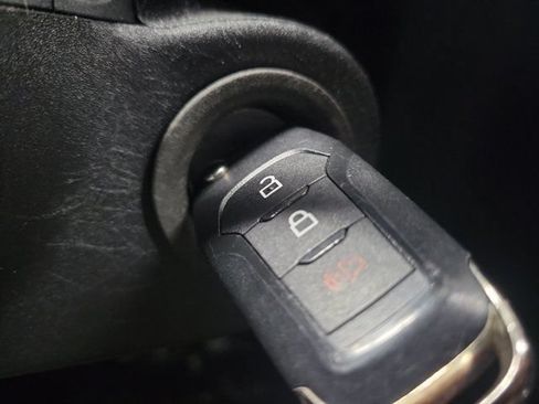 Used 2023 Ford Maverick XLT FWD image 29