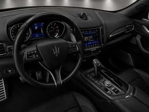 Used 2019 Maserati Levante GTS AWD/4WD image 9
