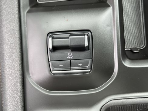 Used 2025 GMC Sierra 2500 AT4 AWD/4WD image 21