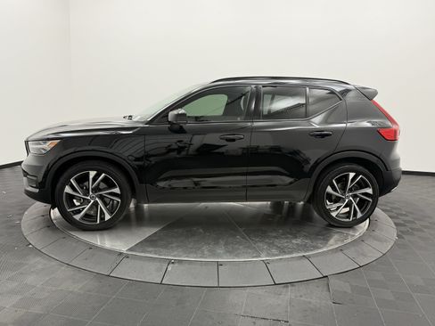 Used 2019 Volvo XC40 T5 R-Design AWD/4WD image 4