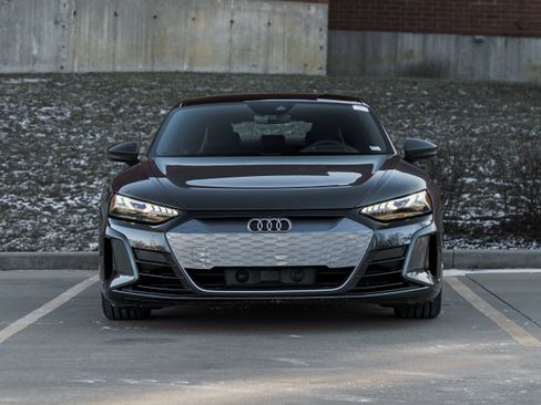 Certified 2022 Audi e-tron GT Premium Plus image 28