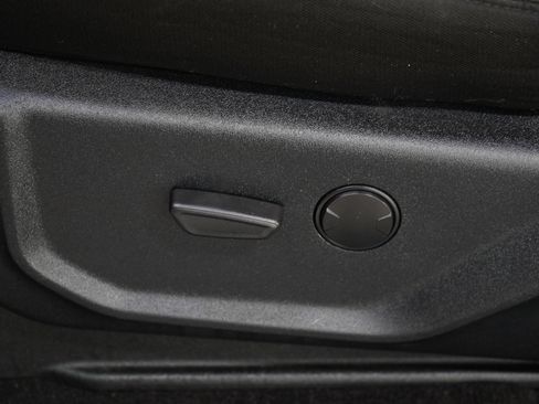 Used 2021 Ford Expedition XLT image 27