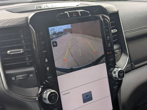Used 2024 RAM 1500 Laramie image 15