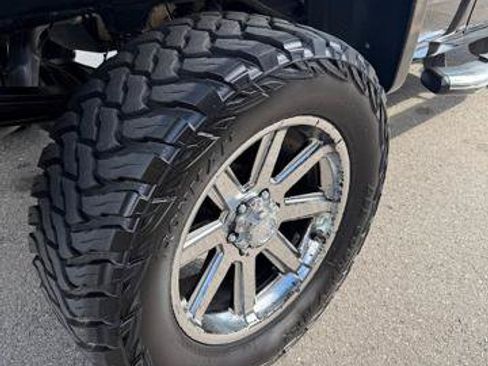 Used 2014 GMC Sierra 1500 SLE w/ Suspension Package, Off-Road AWD/4WD image 6