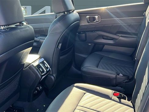 Certified 2025 Kia Sorento SX Prestige image 19