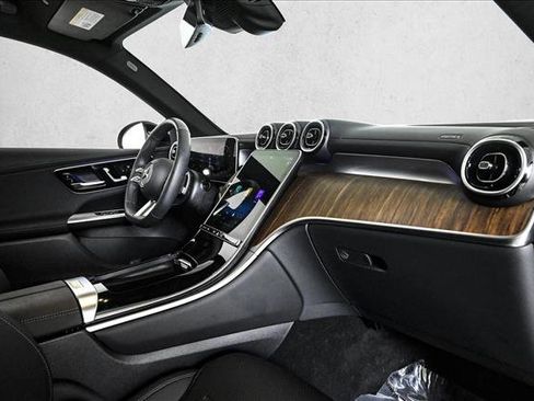 Certified 2025 Mercedes-Benz GLC 300 4MATIC image 23