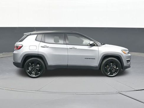 Used 2019 Jeep Compass Altitude image 17