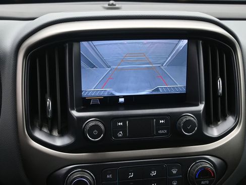 Used 2020 Chevrolet Colorado Z71 image 18