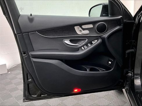 Used 2022 Mercedes-Benz GLC 300 image 24
