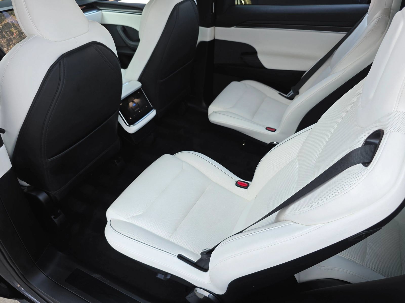 Used 2022 Tesla Model X Plaid AWD/4WD image 34