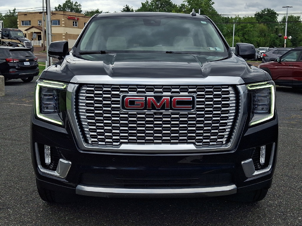 Used 2023 GMC Yukon Denali AWD/4WD image 5