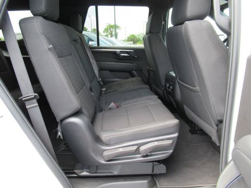 Certified 2025 Chevrolet Tahoe LS AWD/4WD image 30