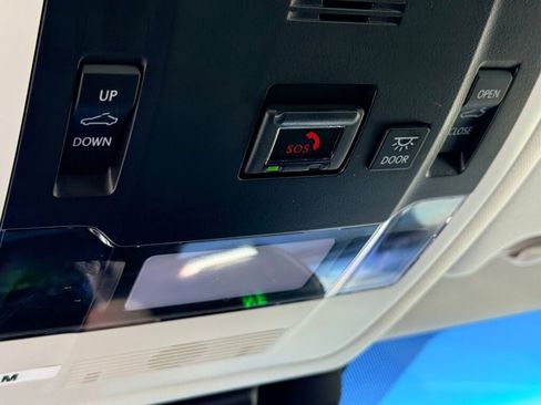 Certified 2025 Lexus ES 350 w/ Premium Package image 26