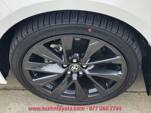 Used 2026 Toyota Corolla SE FWD image 9