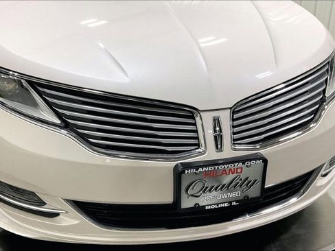 Used 2013 Lincoln MKZ image 30