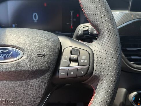 Used 2025 Ford Escape ST-Line FWD image 19