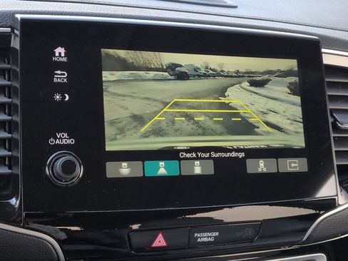 Used 2020 Honda Pilot Touring image 32