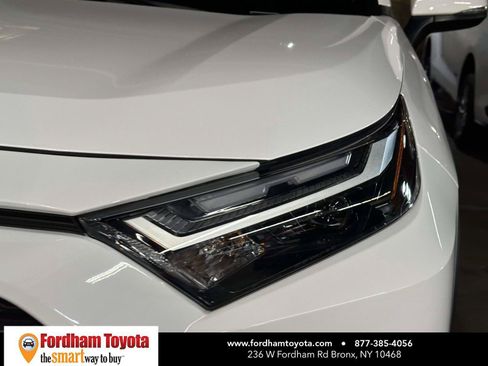 Used 2025 Toyota RAV4 LE AWD/4WD image 7
