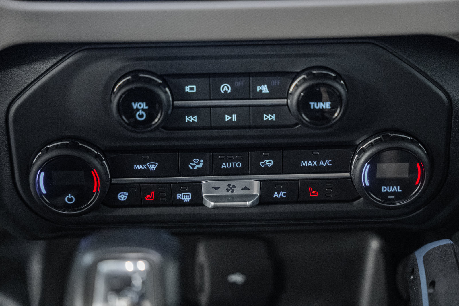 Used 2023 Ford Bronco Wildtrak AWD/4WD image 33