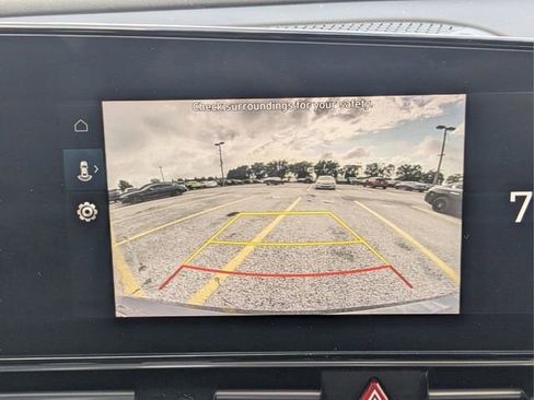 Used 2024 Hyundai Elantra SEL FWD image 19