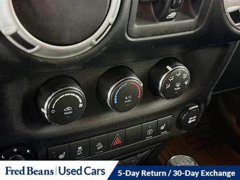 Used 2018 Jeep Wrangler Unlimited Sahara w/ Connectivity Group image 15