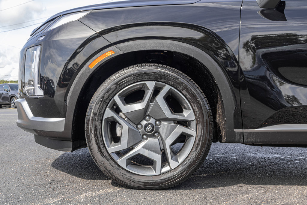 Used 2024 Hyundai Palisade Limited AWD/4WD image 38