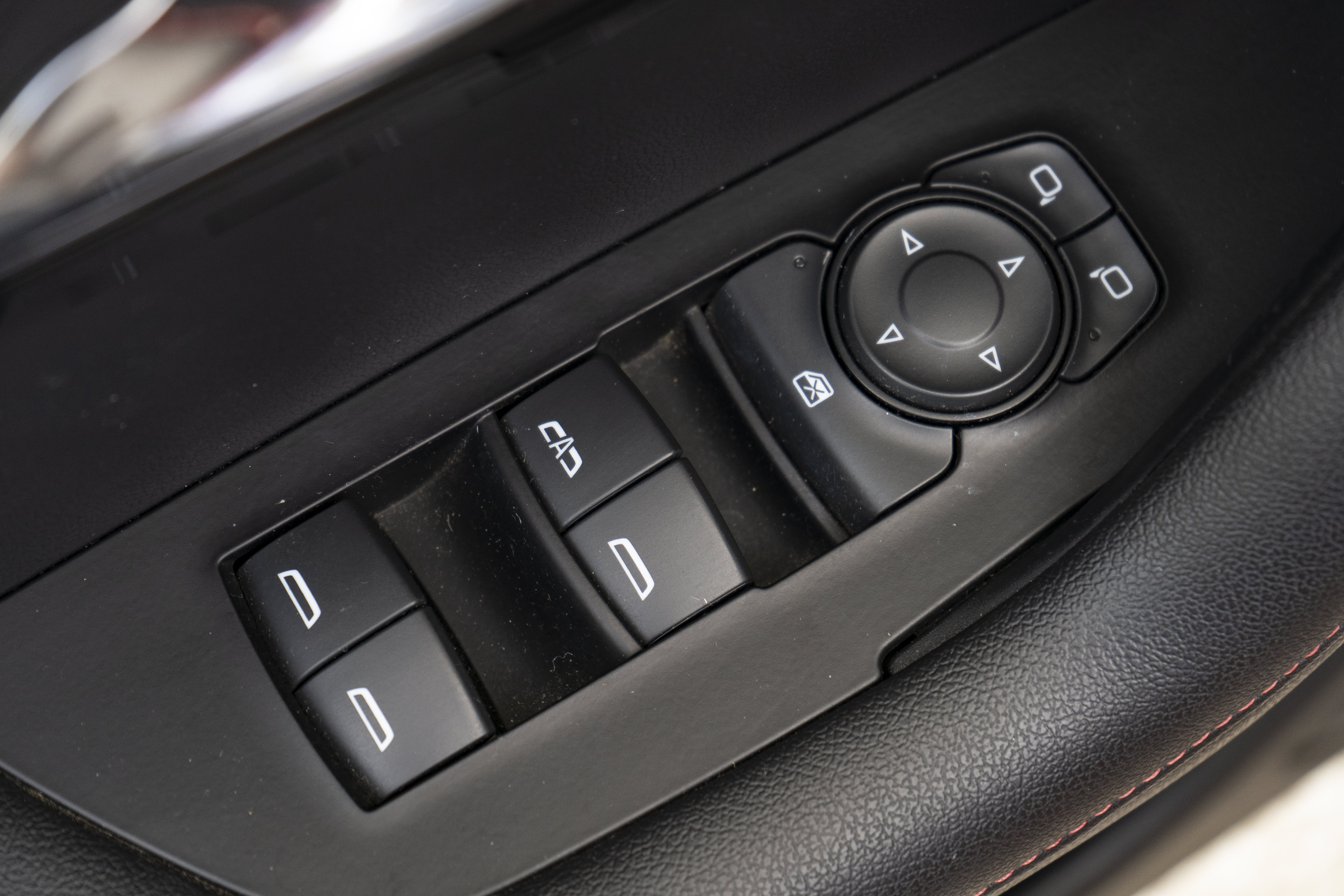 Used 2021 Chevrolet Blazer RS w/ Enhanced Convenience Package FWD image 36