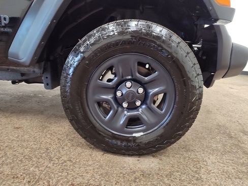 Used 2024 Jeep Wrangler Unlimited Sport AWD/4WD image 23
