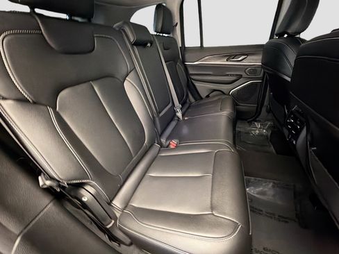 Used 2023 Jeep Grand Cherokee 4WD 4xe image 14